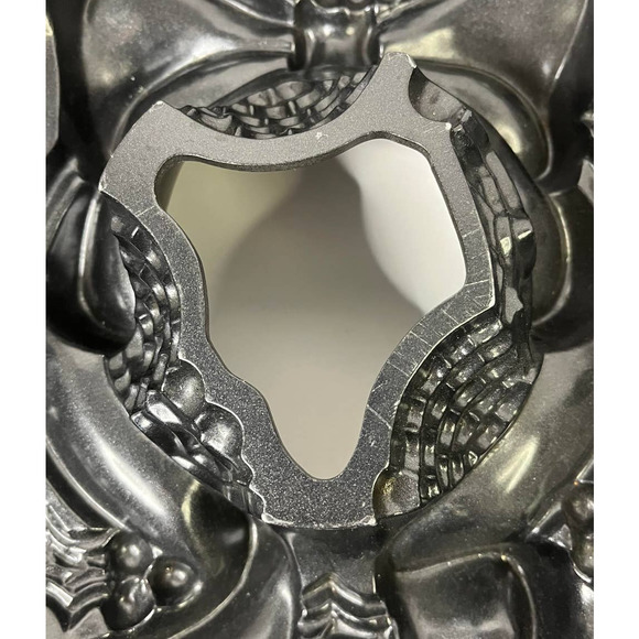 Nordic Ware Wreath Bundt Cake Pan - Picture 6 of 6